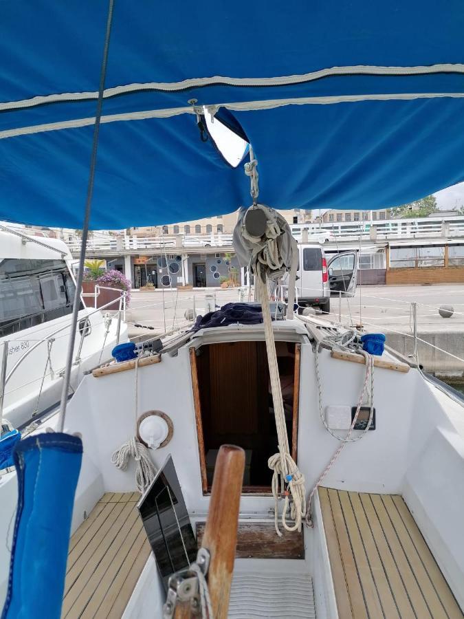 Cozy Sailboat In Barcelona!! No Showers 산트 아드리아 데 베소스 외부 사진